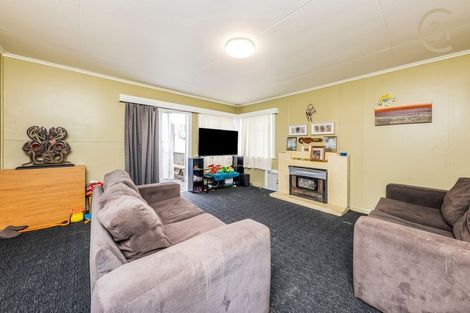 Photo of property in 4 Martin Road, Manurewa, Auckland, 2102