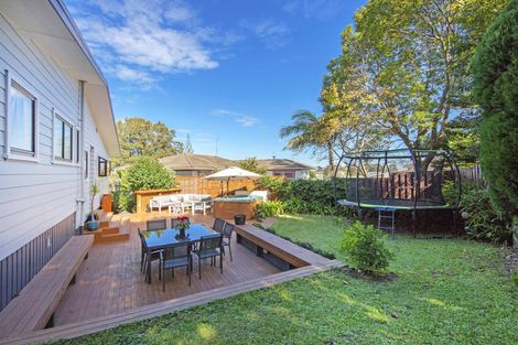 Photo of property in 173 Gossamer Drive, Pakuranga Heights, Auckland, 2010