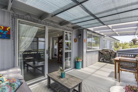 Photo of property in 61 Robbies Road, Shelly Park, Auckland, 2014