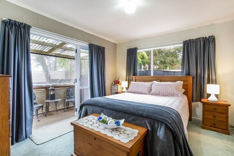 Photo of property in 55e Springs Road, Parakai, 0830