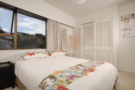 Photo of property in 2/533 Beach Road, Murrays Bay, Auckland, 0630