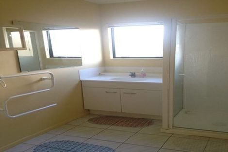 Photo of property in 59j Astley Avenue, New Lynn, Auckland, 0600