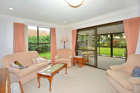 Photo of property in 42 Karnak Crescent, Russley, Christchurch, 8042