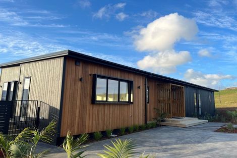 Photo of property in 79 Omahina Street, Raglan, 3225