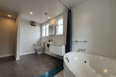 Photo of property in 7 Straven Road, Riccarton, Christchurch, 8011