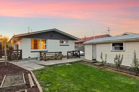 Photo of property in 258 Main North Road, Redwood, Christchurch, 8051