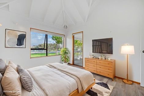 Photo of property in 1/62 Wairoa Road, Narrow Neck, Auckland, 0624