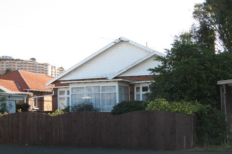 Photo of property in 364 Bay View Road, Saint Clair, Dunedin, 9012