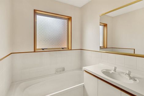 Photo of property in 1/9 Claverley Gardens, Avonhead, Christchurch, 8042