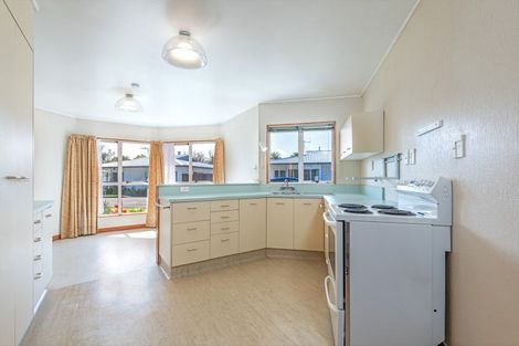 Photo of property in 1 Hughes Court, Pahiatua, 4910