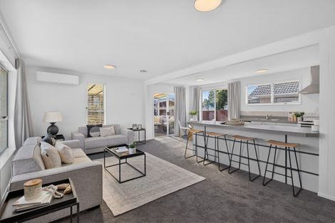 Photo of property in 40 Oakley Crescent, Hornby, Christchurch, 8042