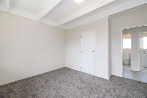 Photo of property in 5/5 Keeling Road, Henderson, Auckland, 0612