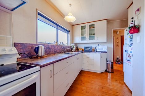 Photo of property in 37 Donegal Crescent, Tamatea, Napier, 4112