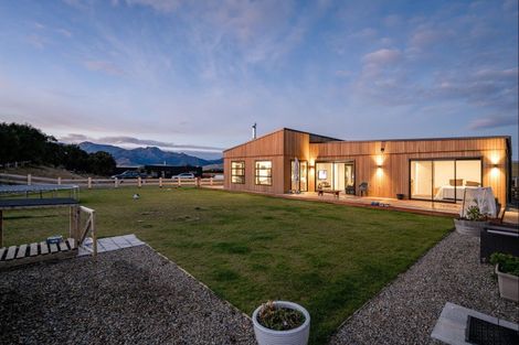 Photo of property in 9 Bull Ridge, Wanaka, 9305