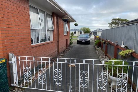 Photo of property in 2 Rutland Place, Milson, Palmerston North, 4414