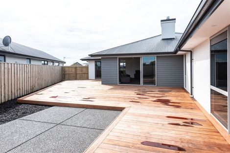 Photo of property in 10 Angus Place, Rangiora, 7400