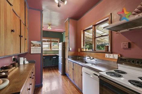 Photo of property in 103 Sunshine Avenue, Karori, Wellington, 6012