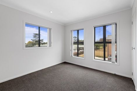 Photo of property in 2/9 Marlene Avenue, Te Atatu South, Auckland, 0610