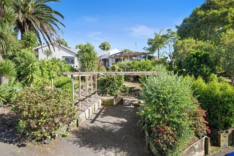 Photo of property in 10 Jenny Lane, Waiuku, 2123
