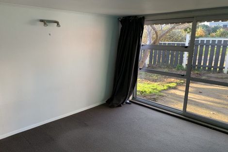 Photo of property in 6 Karaka Grove, Raumati Beach, Paraparaumu, 5032