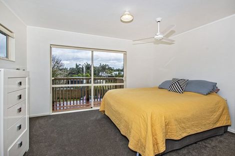 Photo of property in 60 Moir Point Road, Mangawhai Heads, Mangawhai, 0505