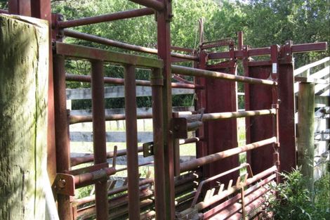 Photo of property in 635 Whakatomotomo Road, Pirinoa, Featherston, 5772