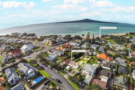 Photo of property in 1a Handley Avenue, Narrow Neck, Auckland, 0624
