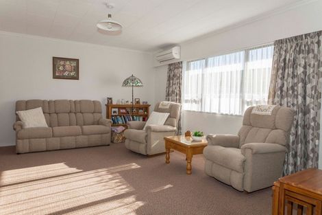 Photo of property in 14 George Street, Dannevirke, 4930