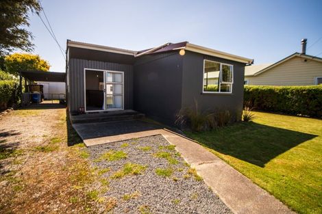 Photo of property in 11 Noble Street, Owaka, 9585