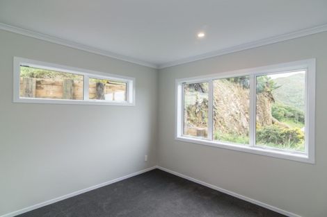 Photo of property in 22 Rarangi Way, Owhiro Bay, Wellington, 6023