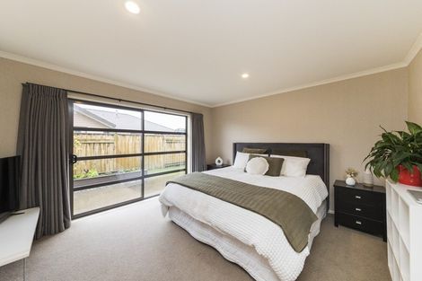 Photo of property in 6 Brooklyn Heights Drive, Kelvin Grove, Palmerston North, 4414