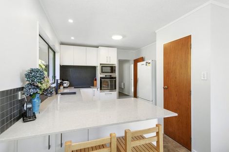 Photo of property in 40 Woodman Drive, Tawa, Wellington, 5028