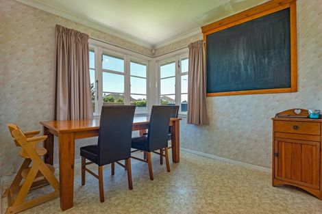 Photo of property in 28 Vernon Avenue, Takaro, Palmerston North, 4412