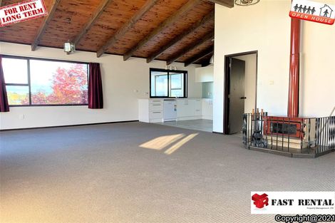 Photo of property in 18 Sumich Place, West Harbour, Auckland, 0618