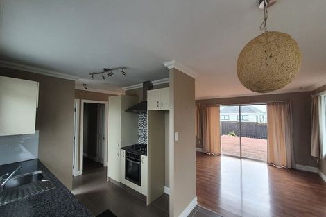 Photo of property in 27 Pahi Place, West Harbour, Auckland, 0618