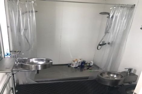 Photo of property in 102 Kelburn Parade, Kelburn, Wellington, 6012