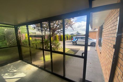 Photo of property in 2/5 Hibiscus Place, Redwood, Christchurch, 8051