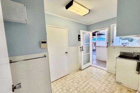 Photo of property in 18 Harford Place, Pakuranga Heights, Auckland, 2010