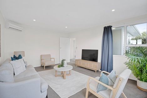 Photo of property in 9 Elm Grove, Westown, New Plymouth, 4310