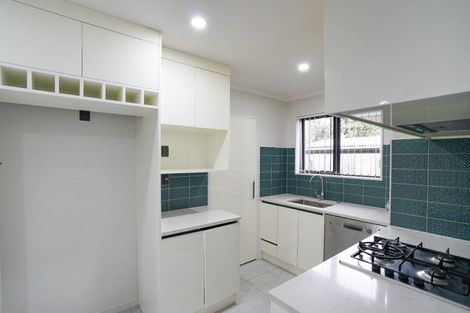 Photo of property in 425d Great South Road, Opaheke, Papakura, 2113