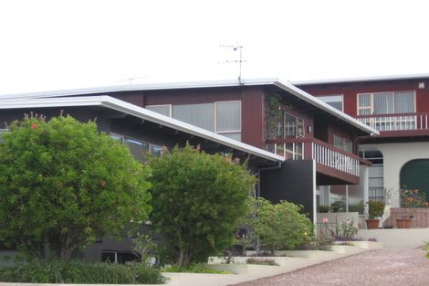 Photo of property in 3/3 Marama Street, Castor Bay, Auckland, 0620