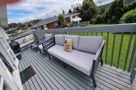 Photo of property in 117 Manuka Road, Bayview, Auckland, 0629