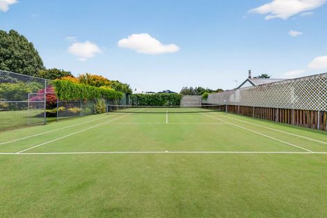 Photo of property in 27 Neeve Road, Taradale, Napier, 4112