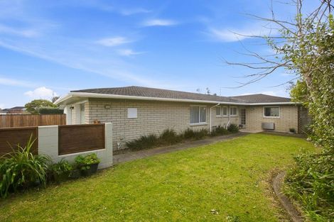 Photo of property in 34 Truby King Street, Merrilands, New Plymouth, 4312