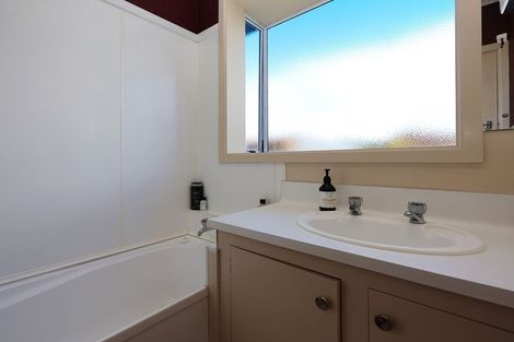 Photo of property in 56 Glendale Crescent, Holmes Hill, Oamaru, 9401