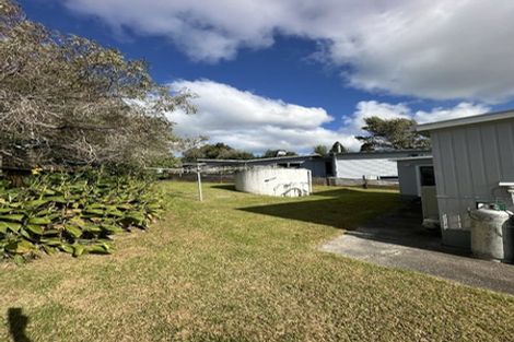 Photo of property in 4 Poplar Road, Stanmore Bay, Whangaparaoa, 0932