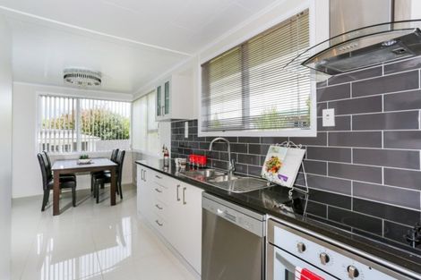 Photo of property in 8 Walden Place, Mangere East, Auckland, 2024