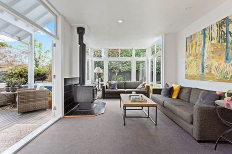 Photo of property in 15 Hewitts Road, Merivale, Christchurch, 8014