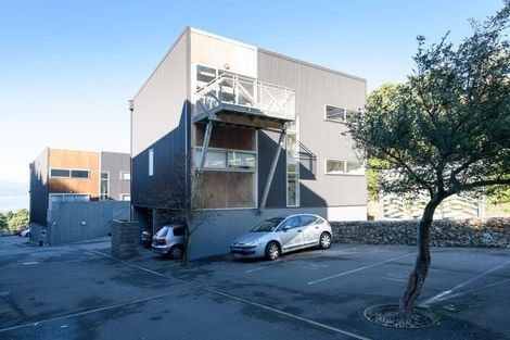 Photo of property in 18/2 Onslow Road, Khandallah, Wellington, 6035