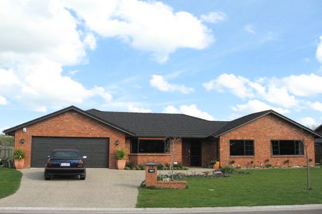 Photo of property in 22 Holden Avenue, Holdens Bay, Rotorua, 3010